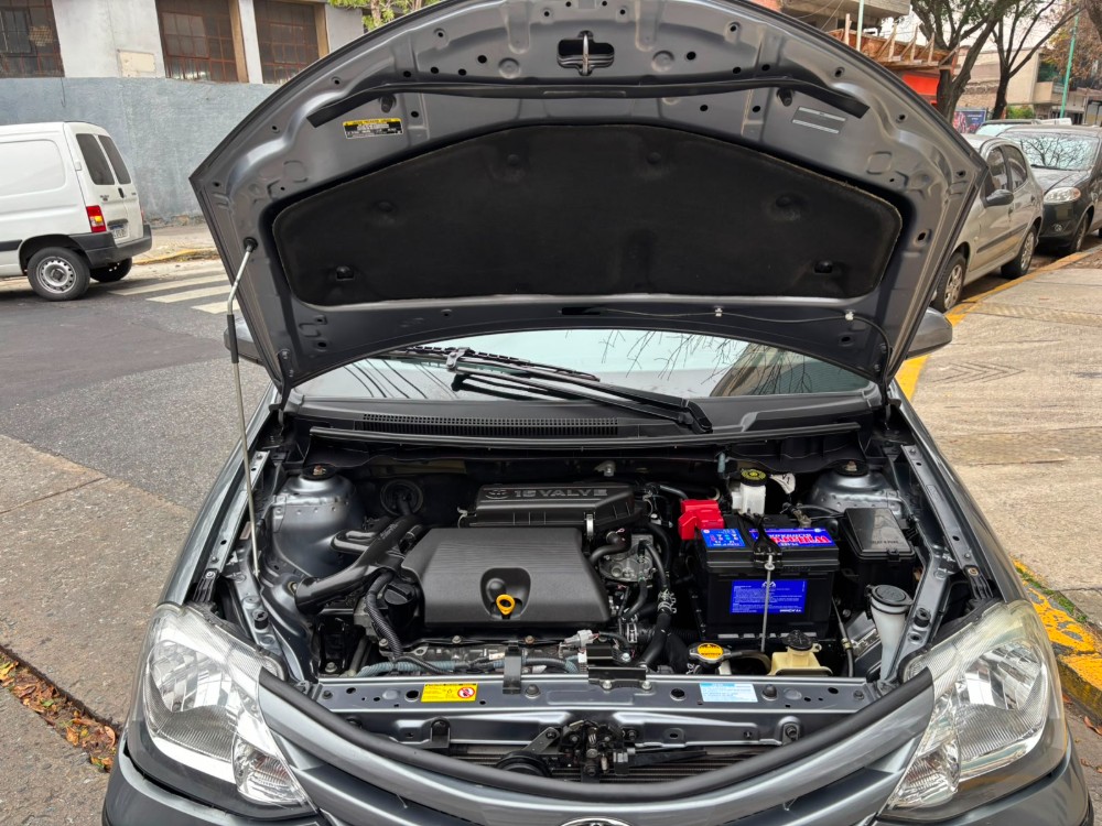 Toyota Etios 1.5 sedan Xs — foto 14